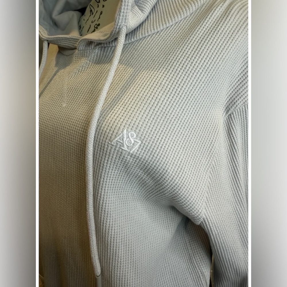 Aeropostale Women's Heather Gray Hoodie - Picture 3 of 5